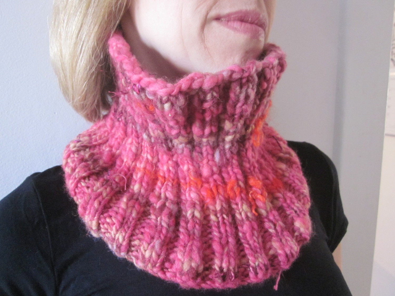 ribbed cowl WILD BERRIES hand dyed handspun handknit