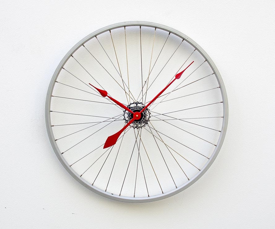 Recycled Bike Wheel clock