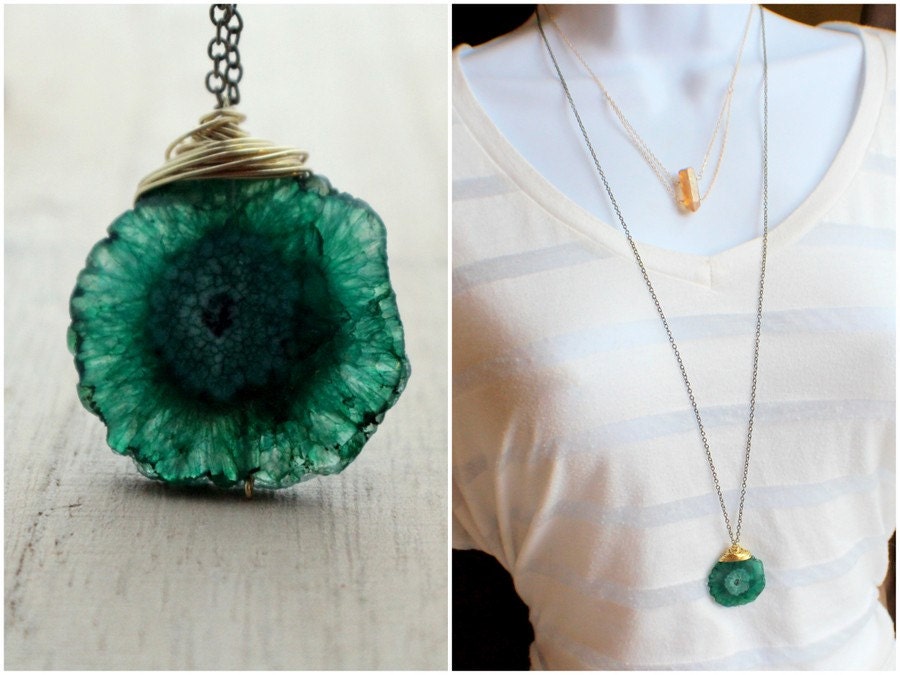 Stalactite Necklace, Emerald Green Stone In Brass, Long Mineral Necklace Spring Fashion - Clover