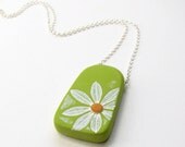 Daisy Necklace White Flower Pendant Chartreuse Rustic Nature Spring Marguerite Sterling Gardener