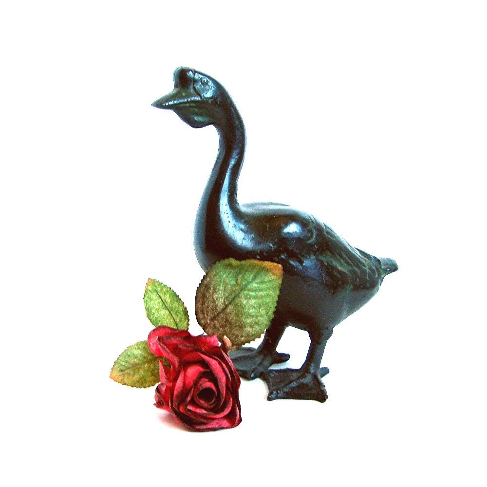 Vintage Goose Figurine Goose Statue Black Cast Iron Made in Japan 8" Tall Mid Century Home Decor Farmhouse Chic - (G1)