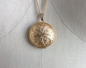 Victorian Locket Necklace 1980s Vintage  Large Round Gold Tone Victorian Inspired Pendant Necklace