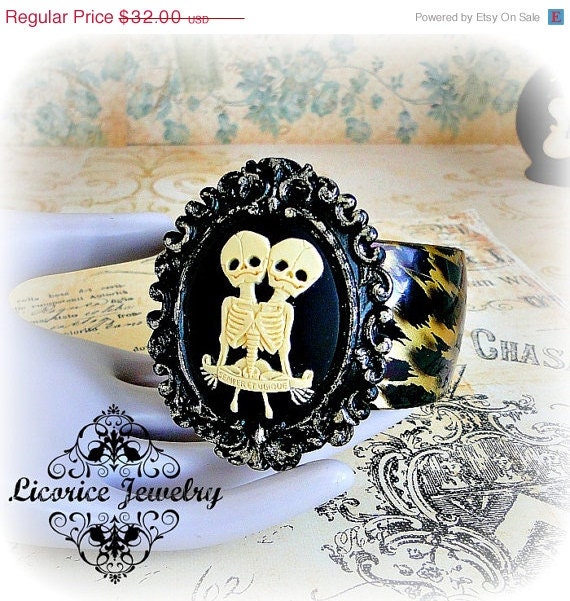 33% OFF  Sale Medical Curiosity Siamese SKeleton Twins Bangle Bracelet creepy horror steampunk neovictorian urban antique golden exotic che