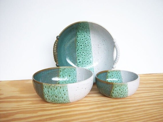 Stoneware Pottery Nesting Bowls in Sea Mist and Glossy White Glaze - Set of 3