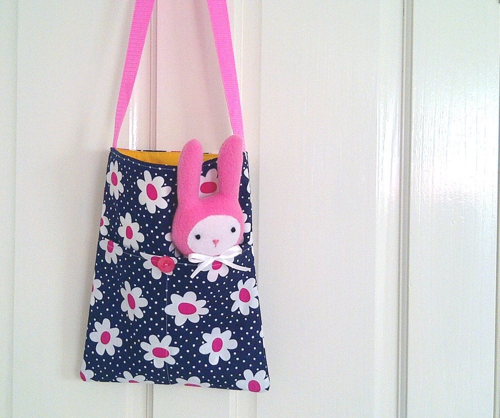 Little Girls Small Tote in Navy, Pink and White Daisy Flowers, with Pink Bunny Rabbit Plush in a Pocket
