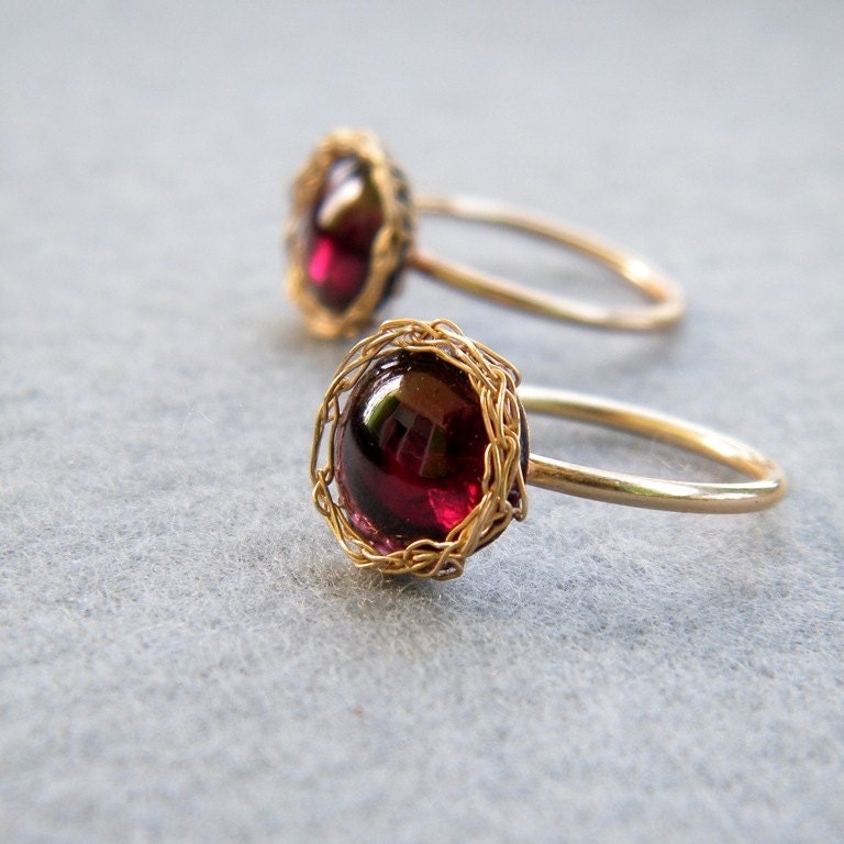 Red Garnet Ring, Crochet Gold Filled Wire, Size  6.5, 7, Gold Garnet Ring