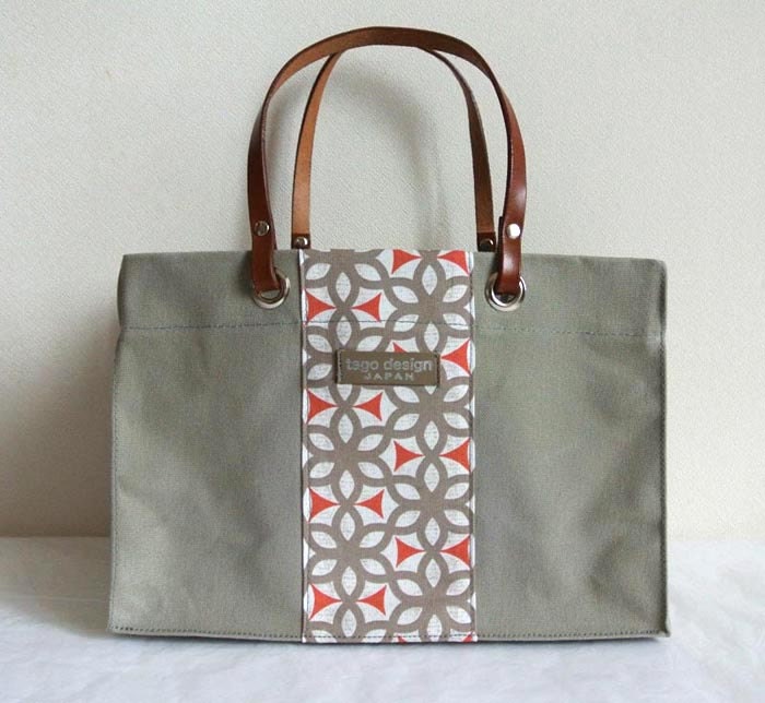 ParaffinCanvas Wide side mini tote bag, Geometric flower in grey