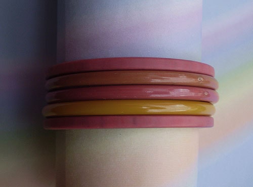 Vintage 60s Plastic Bangle Bracelets Sunset Colors Set 5