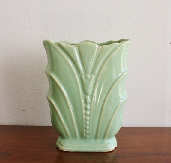 Vintage ceramic seafoam green vase USA Pottery by highstreetmarket