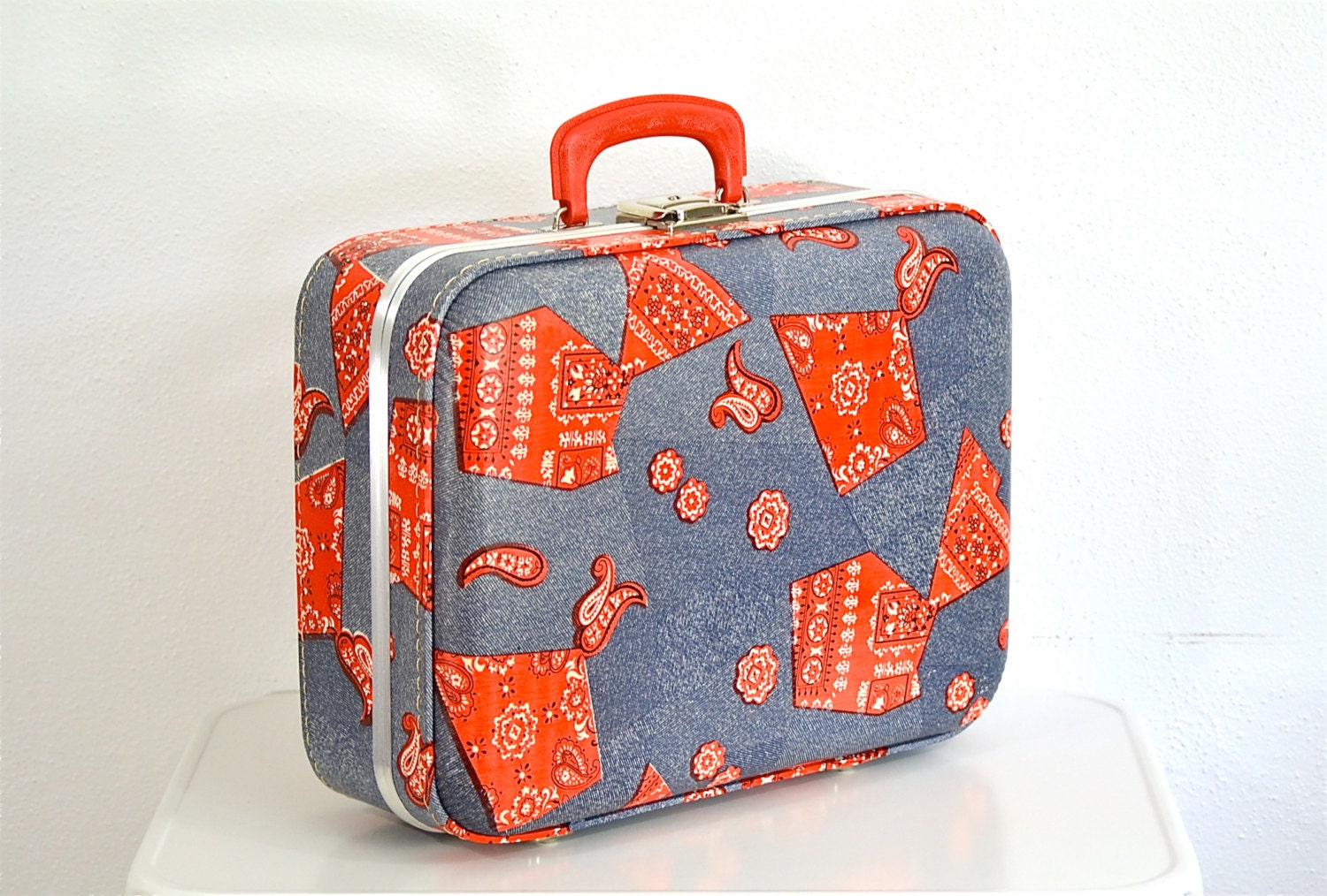 Retro Denim Blue Jean Red Bandana Hard Suitcase