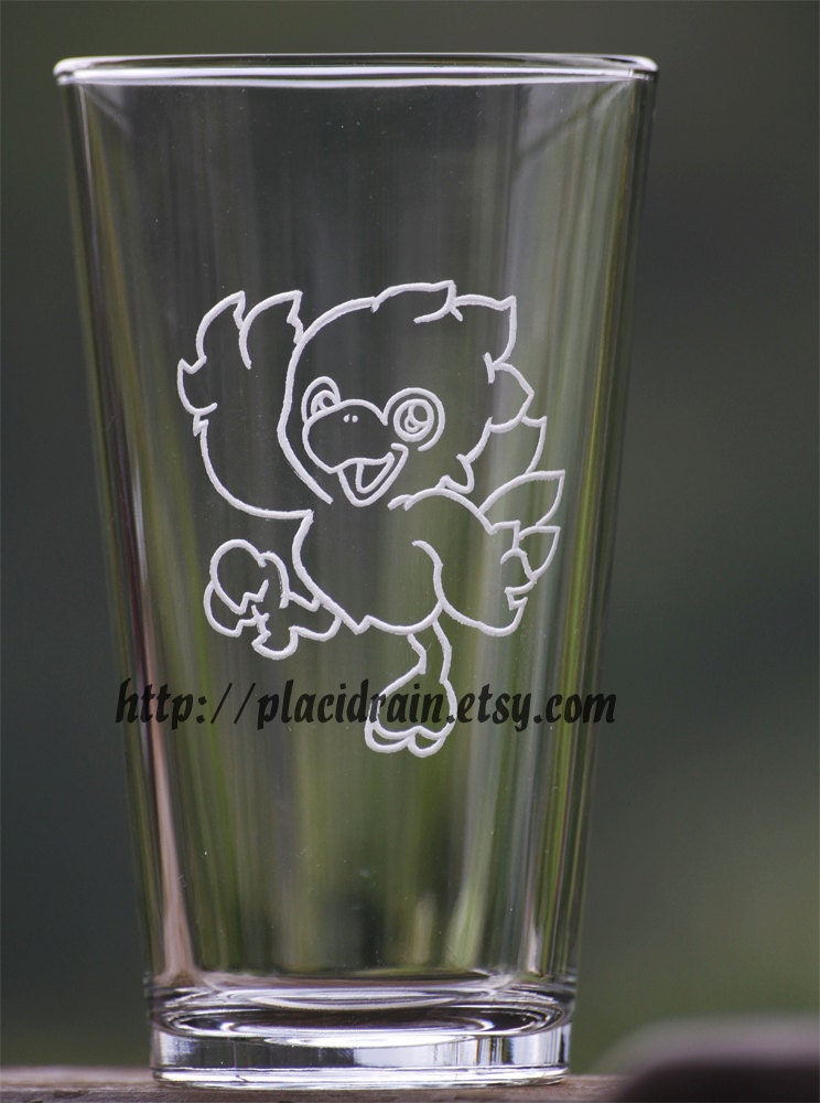 Dancing CHOCOBO Hand Engraved Fanart (16 oz.)  -- Heat Treated Pint glass --