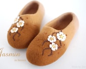 CUSTOM MADE handfelted slippers/ home shoes JASMIN, custom colors available