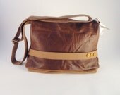 Messenger Bag - the Triangle Messenger