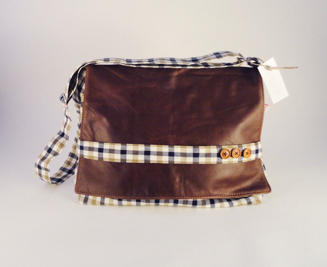 Messenger Bag - the Triangle Messenger