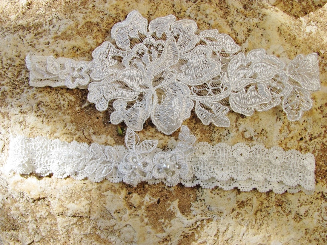 Royalty elegance ivory lace wedding garter bridal garter ivory lace garter with beautiful bridal quality embroidery