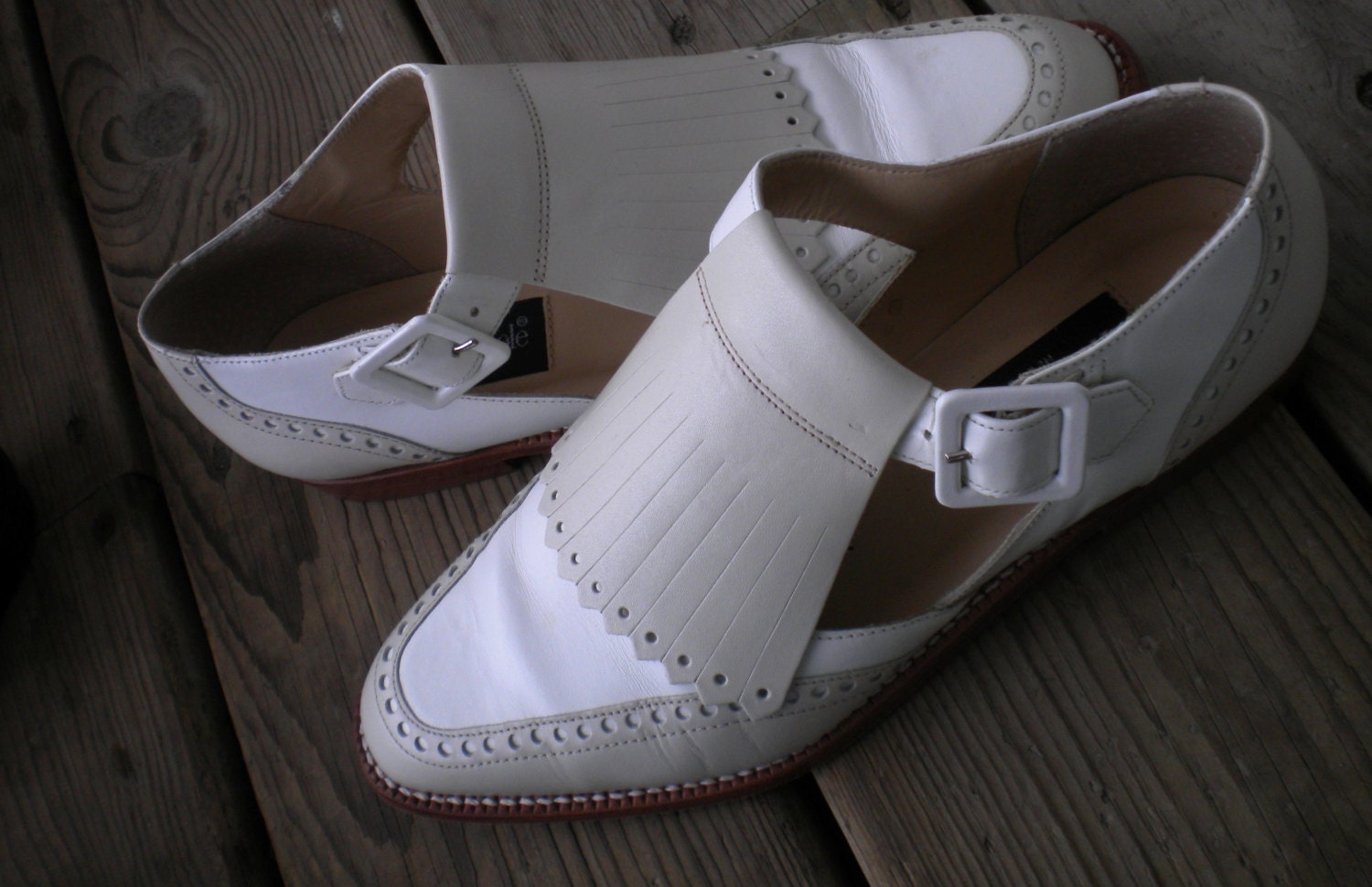 Vtg 80s Classic Chic Nude White Kenneth Cole Leather 50s Saddle Spectator Wingtip Oxfords Flats Brogues Shoes 7.5 (Sale was 89.99 now 69.99)