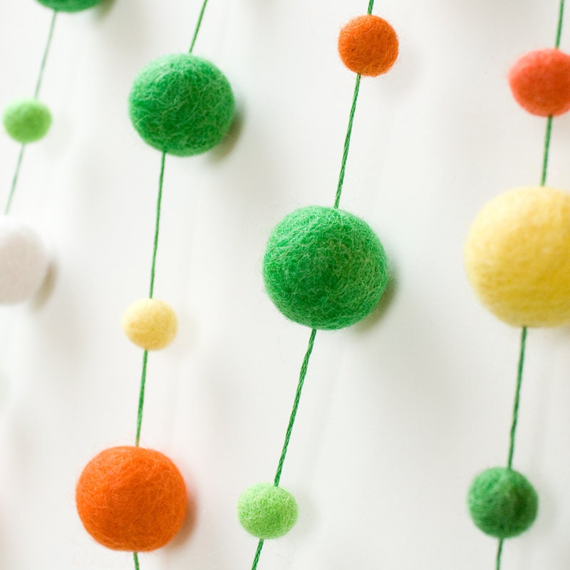 Luck fo the Irish Wool Felt Ball Garland - 4 yards - 60 balls 1cm/2cm