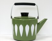 Catherineholm Lotus Pattern Tea Kettle Olive Green