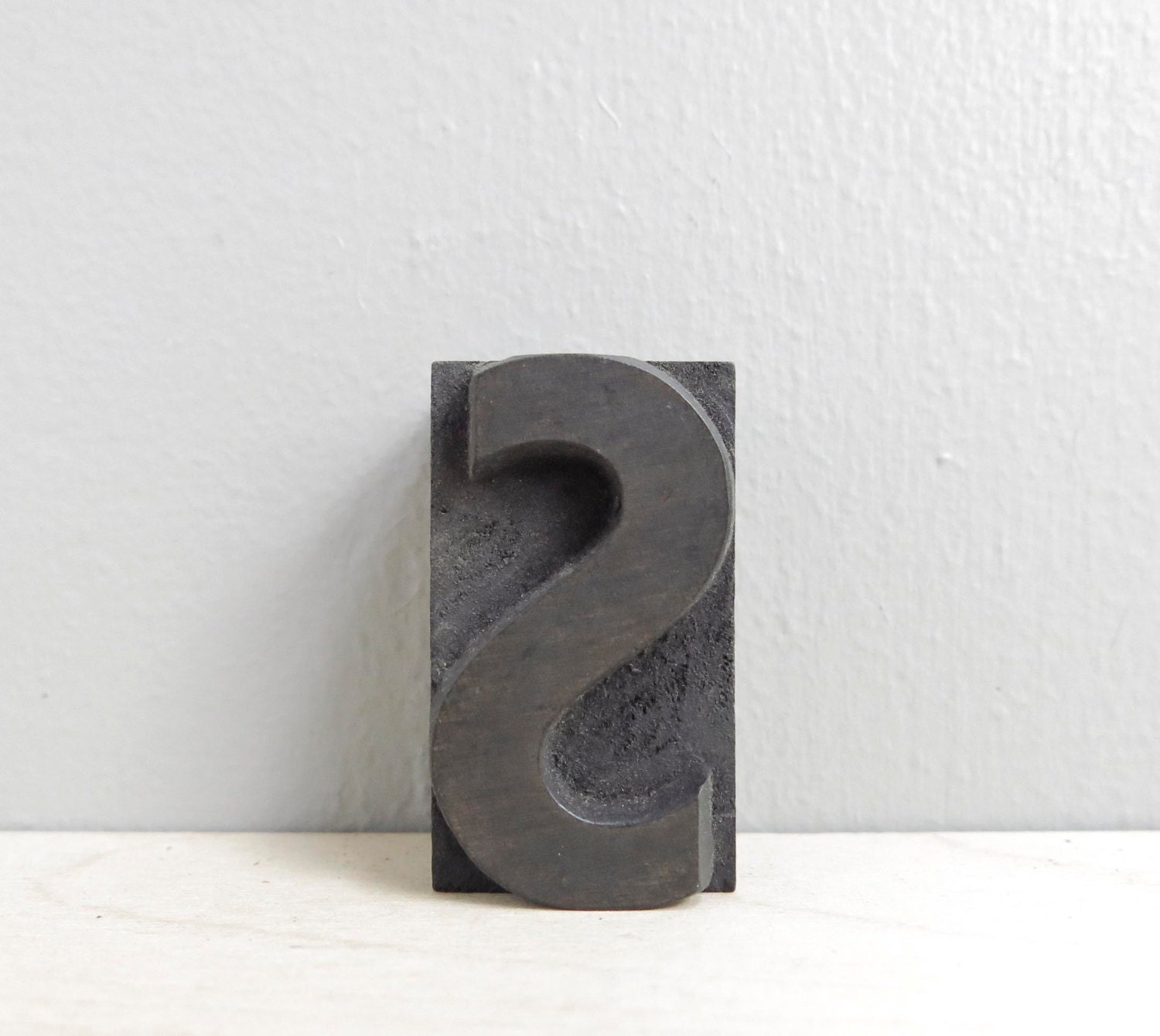 vintage wood type / 2" letterpress / S