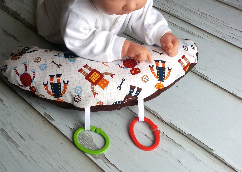 Organic Luna Tummy Time Pillow, Robots in Earth