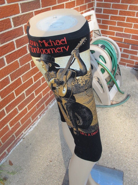 SALE - Upcycled John Michael Montgomery Tshirt Capri Leggings - S (1960)