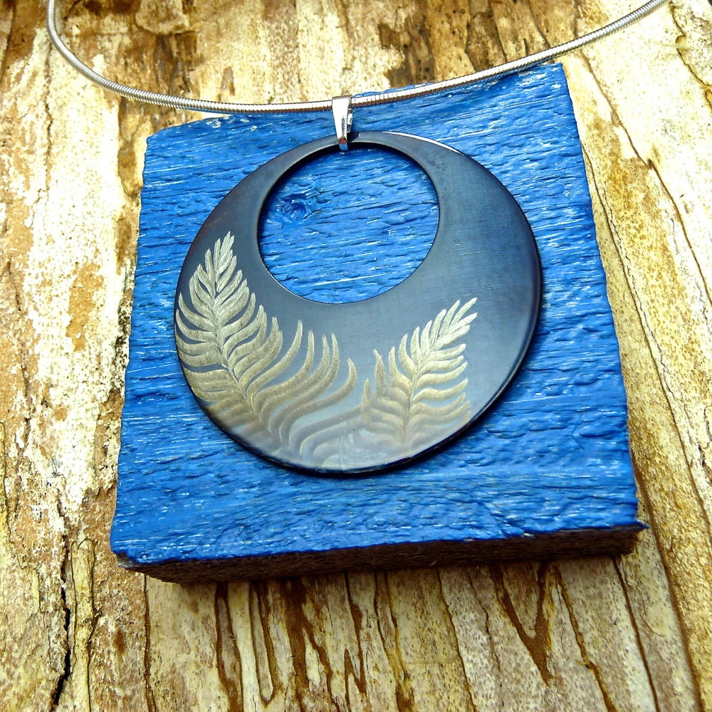 FERN PENDANT. A Big Blue Beauty