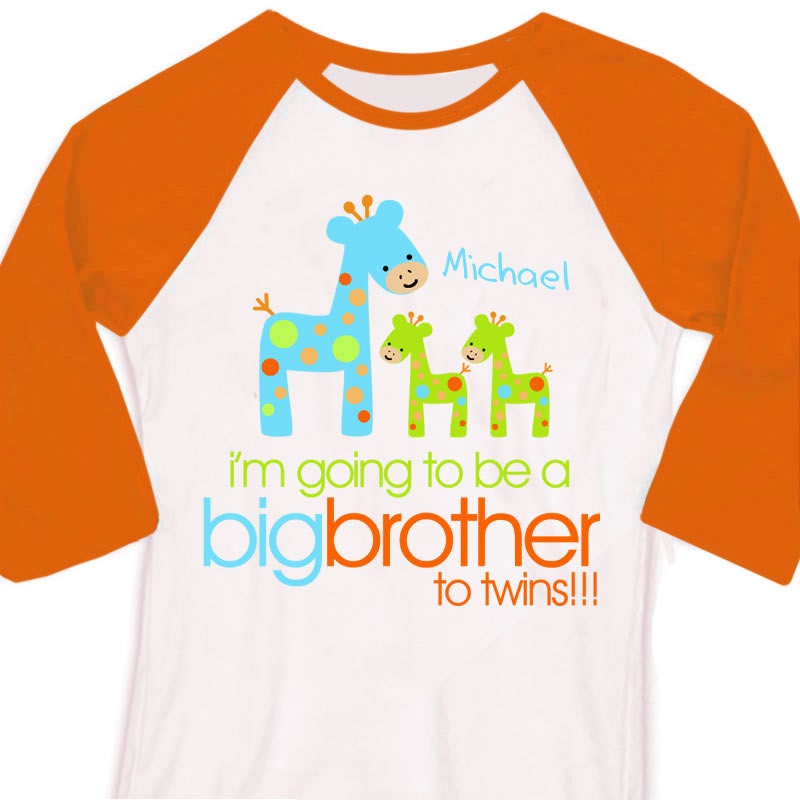 Big brother to be to twins funky giraffe pregnancy announcement raglan Tshirt