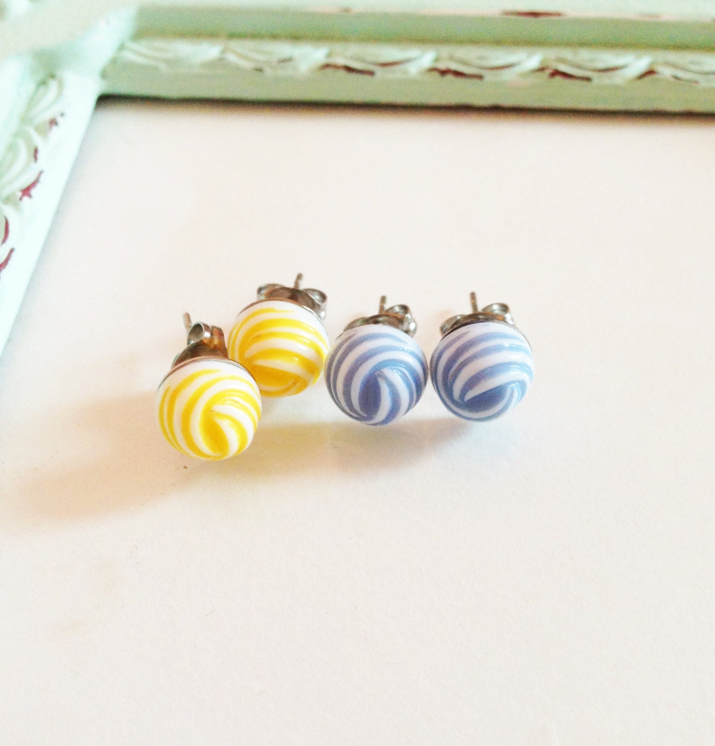 Candy stripe, post earring, yellow, blue, vintage