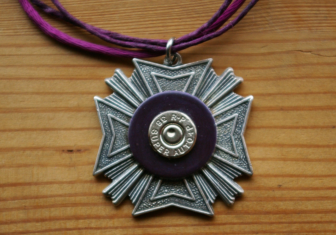 Military Medal Pendant in Steel and Violet