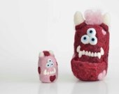 Love Beasties - Marsupial Monsters - Wool Kids Toys - Eco Friendly Mama and Baby in Pink and Red (Ready to Ship)