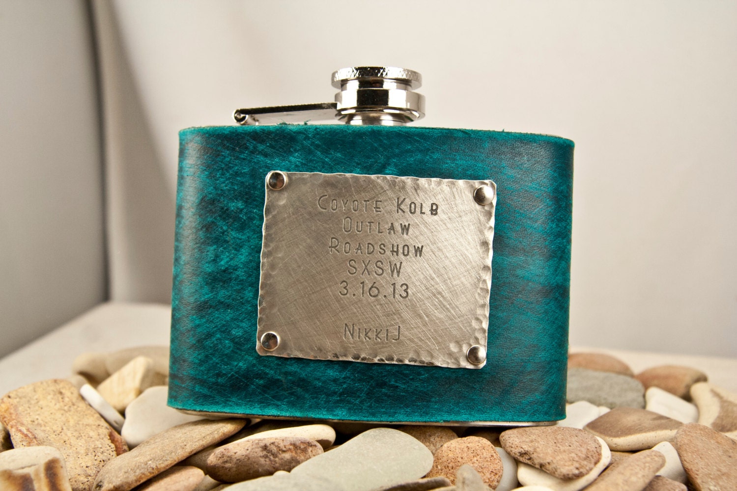 liquor hip flask 4 oz, Distressed Leather, personalized message quote