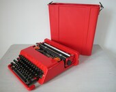 red VALENTINE typewriter OLIVETTI with case / Sottsass / Moma / Spain / vintage