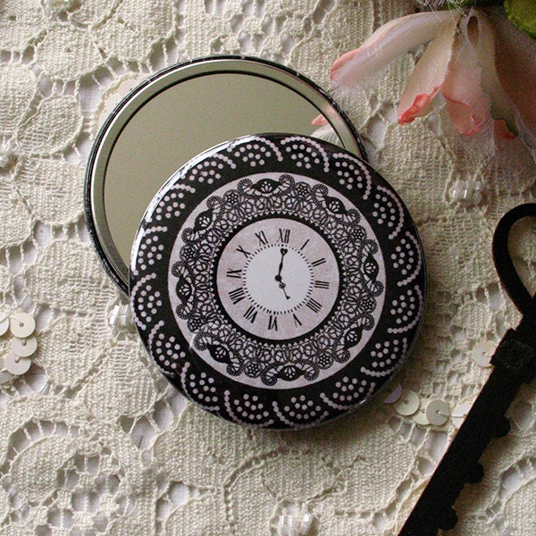 Pocket mirror - Clock