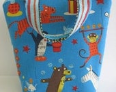 whimsical animals / Insulated Lunch Bag / lunch Tote / circus