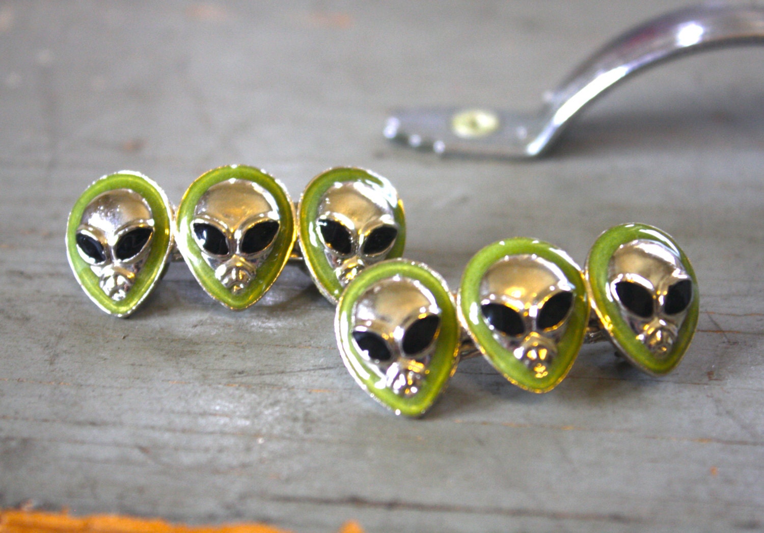 Set of 2 VTG 90s Alien Barrettes Hair Pins