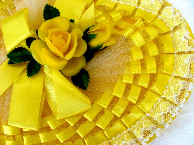 Vintage Yellow Valentine Candy Box Collectable