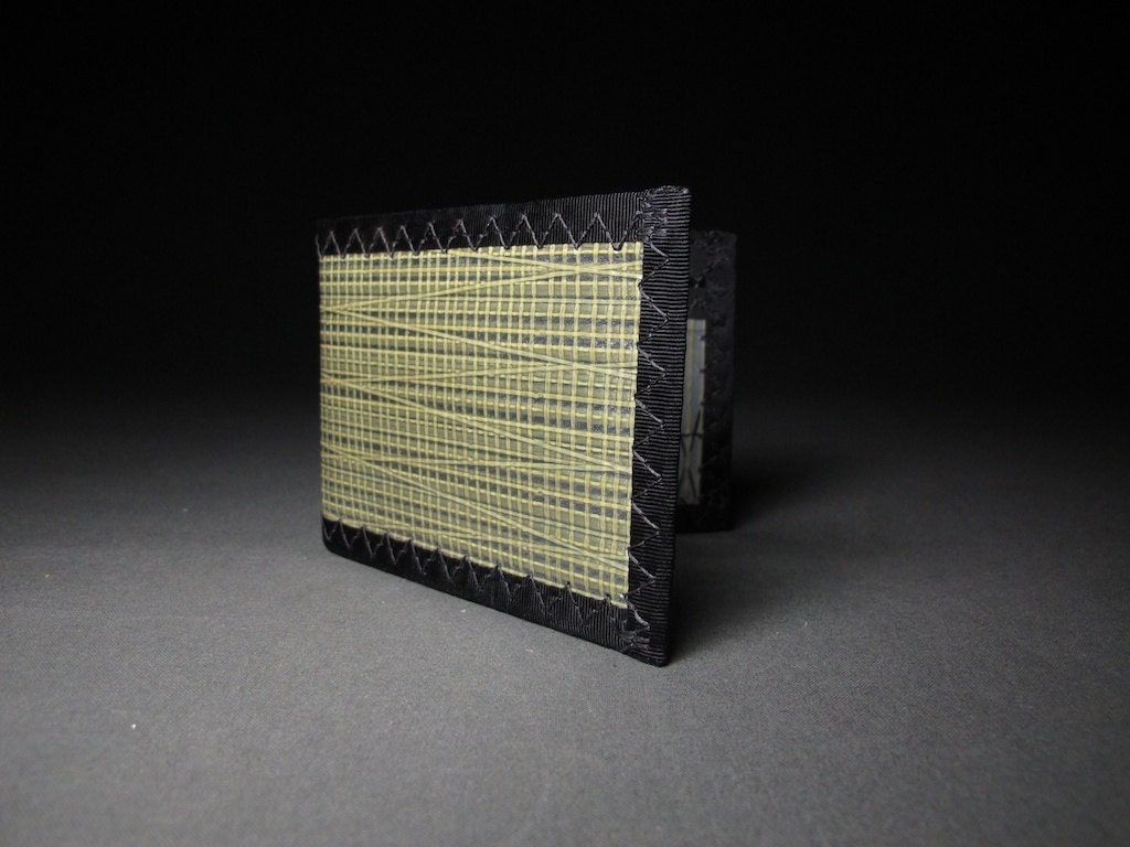 RFID Wallet - Mens Wallet - Kevlar Olive Green - Vegan - Bifold ID
