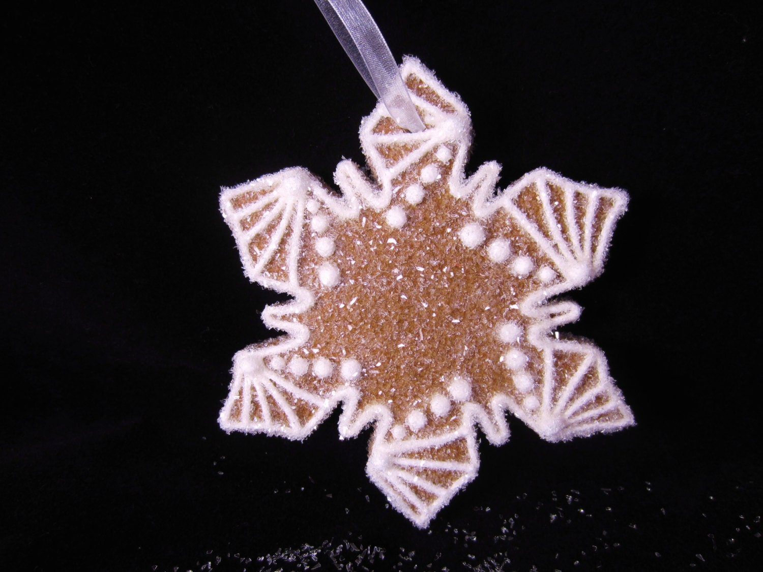 Snowflake Christmas Ornament Everlasting Gingerbread: Christmas Magic
