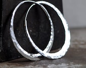 hammered hoop earring silver  1 1/2 inches  endless style hoop medium