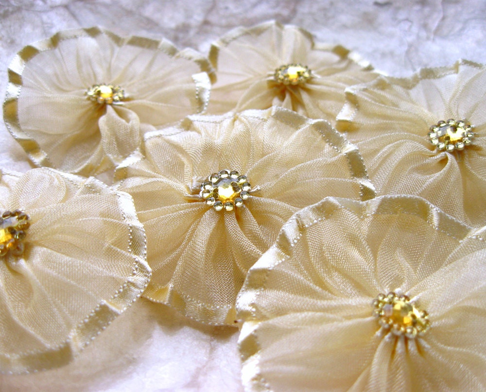 Handmade Organza Ribbon Yo Yo IVORY 6 flowers