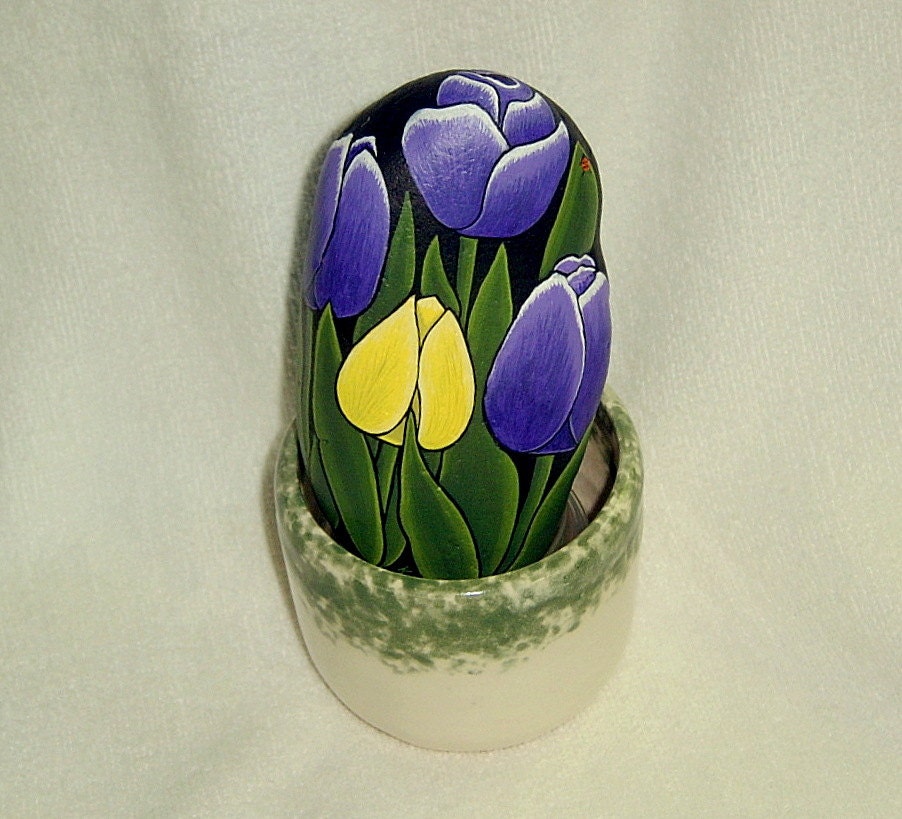 Tulips, lavendar, garden decor, Dads garden, tableweight, napkin weight, patio container garden, hand painted rocks by Rockartiste on Etsy