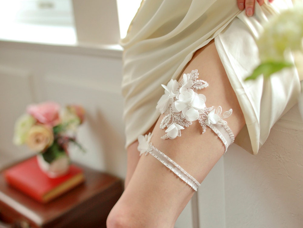 Wedding Garter Set - Pearl and Crystal Garter Set on floral lace