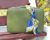small vintage suitcase, avocado, weekend travel, storage case, Fifties suitcase