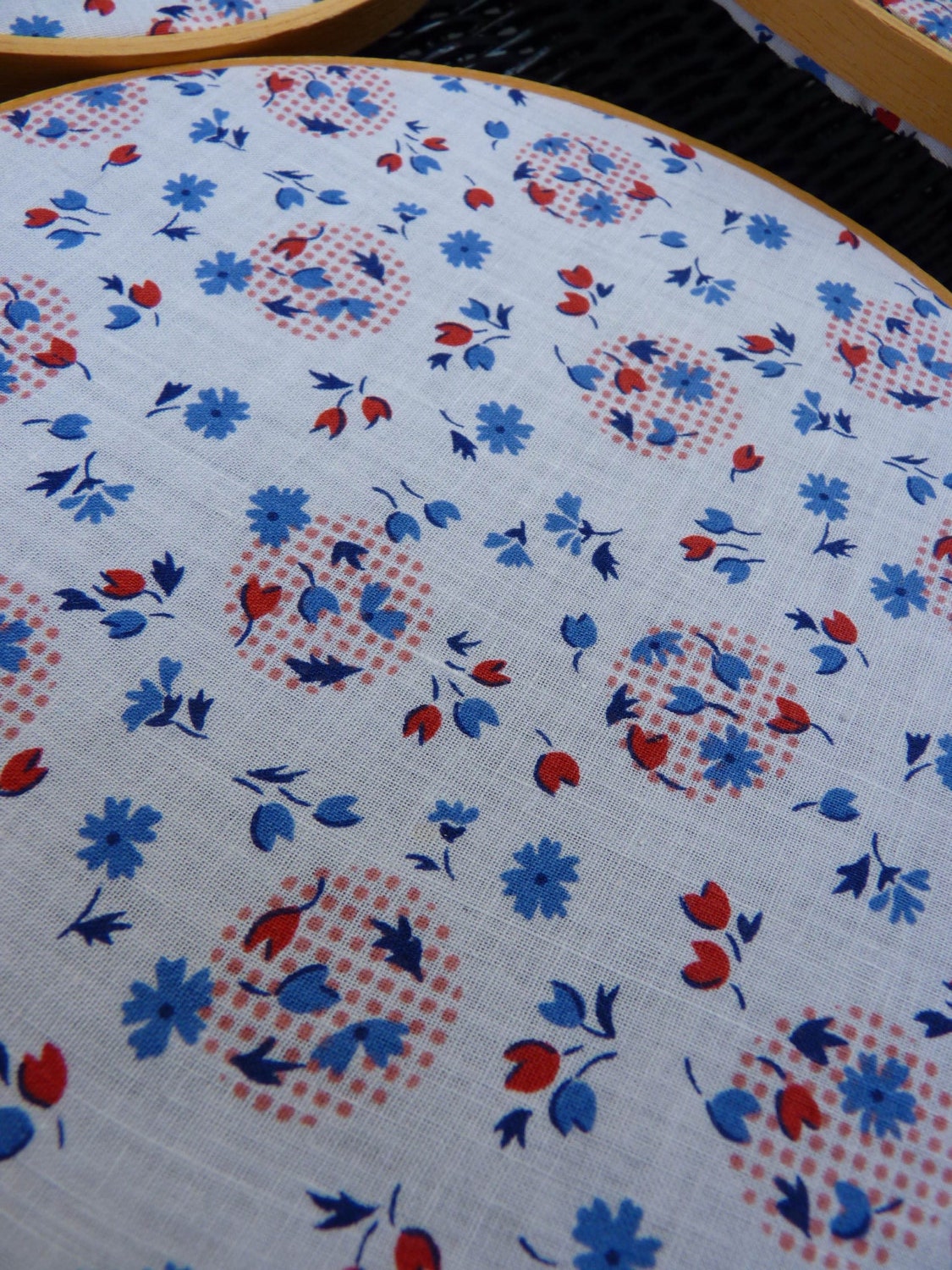 TULIPS HOOP ART Vintage Embroidery Hoop Red White Blue Tulips Fabric WaLL hAnGing
