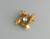 Antique Victorian Paste Pin with Logs. Clover.