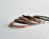 Stacking rings, six copper rings, hammered texture, minimalist, raw and black copper - Desperado