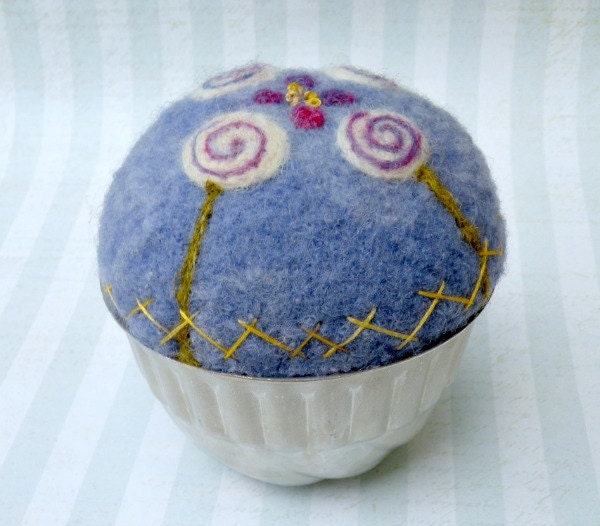 Floral Pin Cushion Vintage Tart Tin Floral Pin Cushion OFG Team SCOFG Wool Applique
