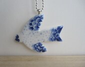 Bird - Handformed and handpainted porcelain Delft necklace