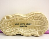 ViNTaGe PeaNuT SouVeNiR DiSH . Went NUTS about Georgia
