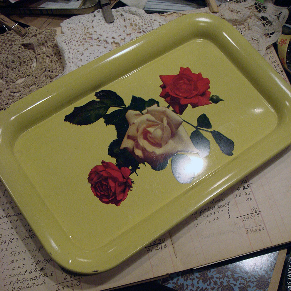 PRICE REDUCTION - 8 beautiful vintage yellow metal trays with roses - 1950s-1960s - NO 389
